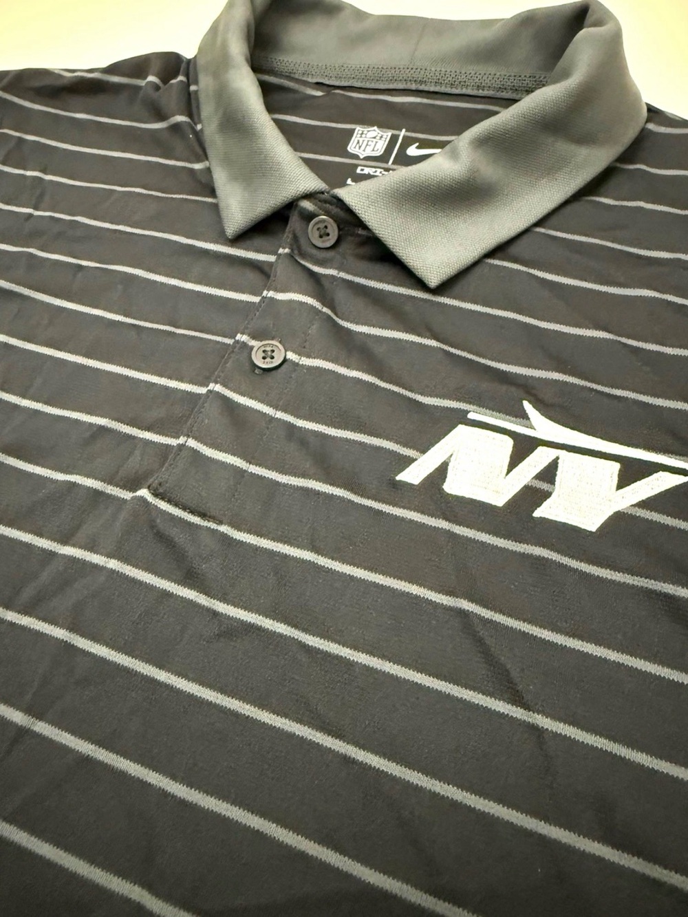 Nike NFL Men's New York Jets On Field Black Stripe Polo Shirt - Embroidered Logo